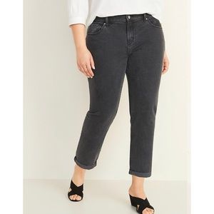 Mid rise boyfriend jeans